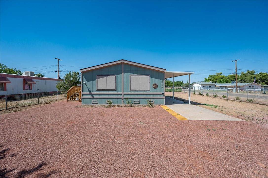 3239 Hearne Avenue - Photo 1