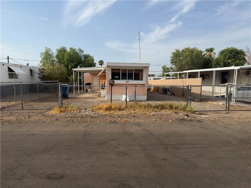 560 Silver Lane - Photo 1