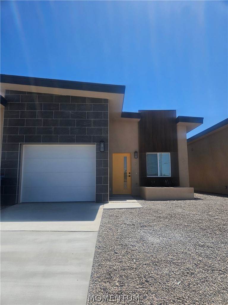 181 Hacienda Loop - Photo 1