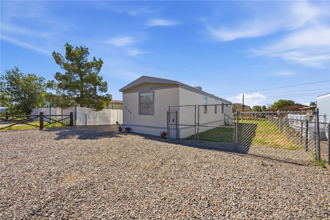 3102 Packard Avenue - Photo 1