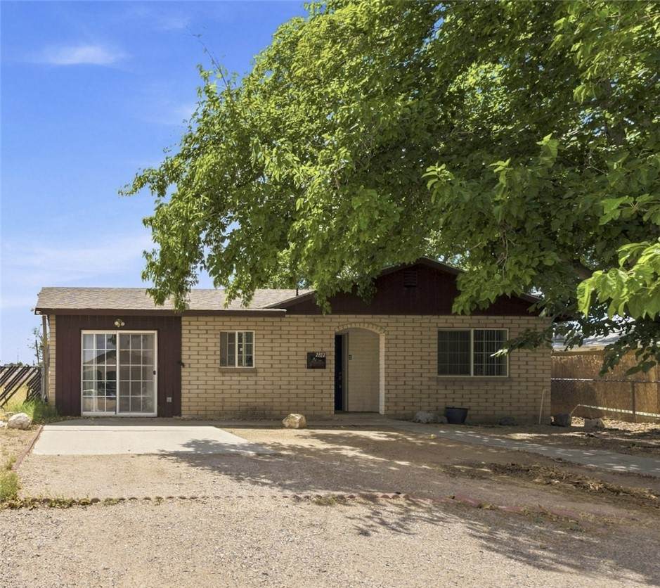 2812 Ross Avenue - Photo 1
