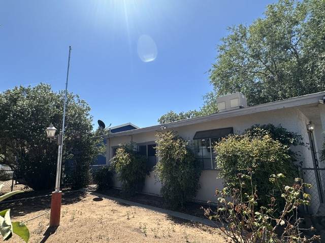 3226 Thompson Avenue - Photo 1