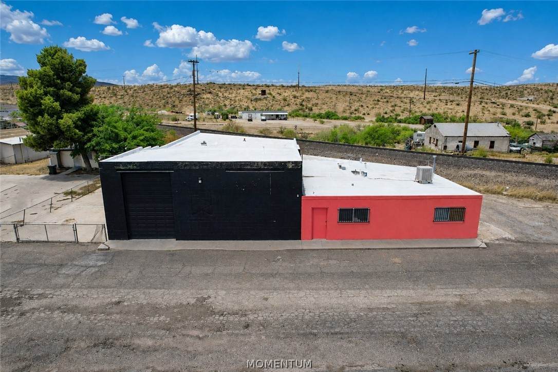 716 Topeka Street - Photo 1