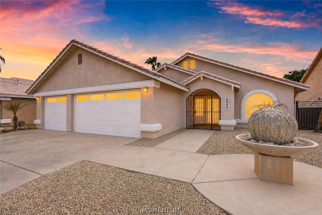 5544 Club House Dr - Photo 1
