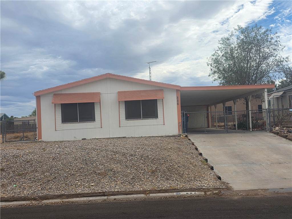 886 Holly Street - Photo 1