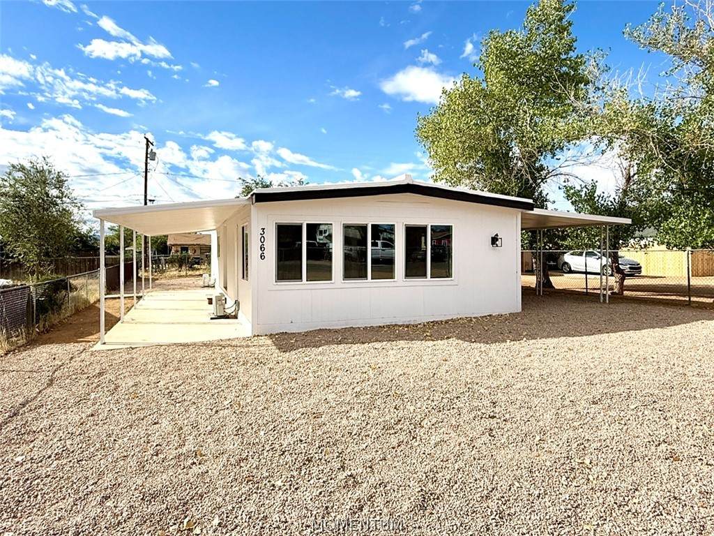 3066 Packard Avenue - Photo 1