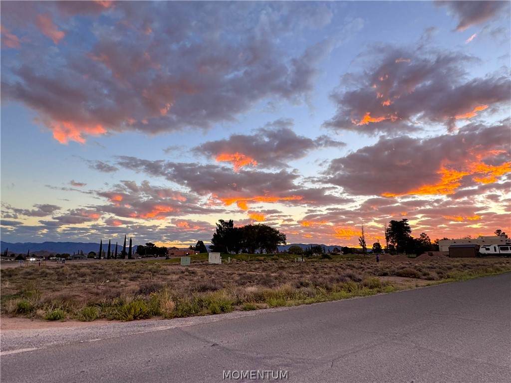9658 N Concho Dr, Kingman, AZ 86401