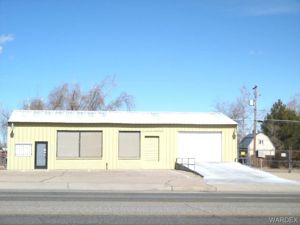 2335 Northern Avenue - Photo 1