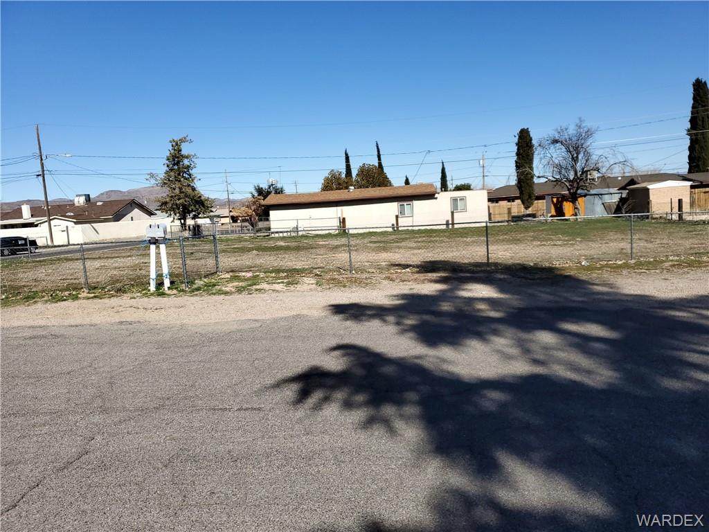 2003 Louise Avenue - Photo 1