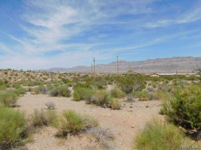 565 & 575 Yates Cove - Photo 1