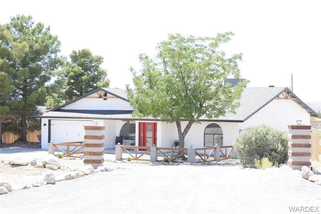 2263 Seneca Street - Photo 1