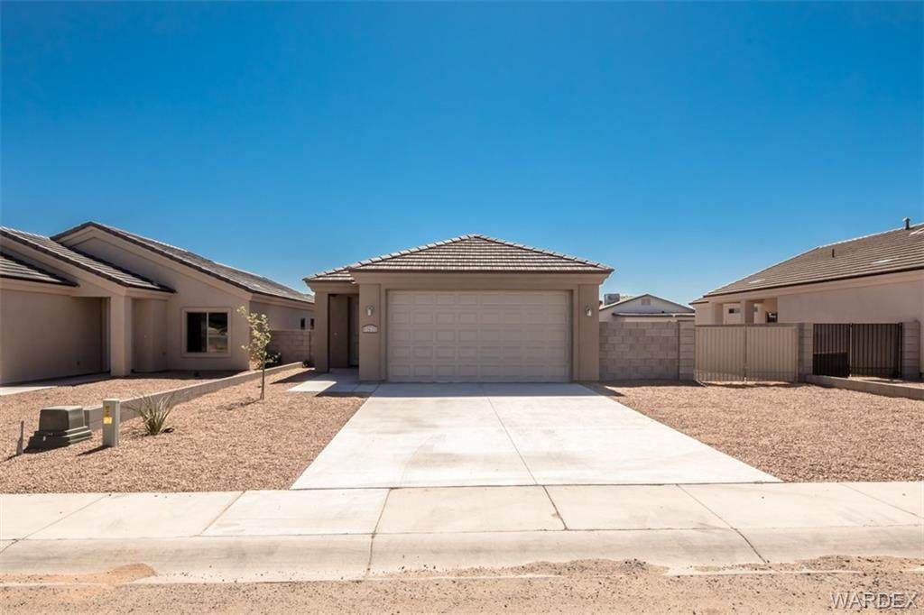 2450 Phoenix Avenue - Photo 1