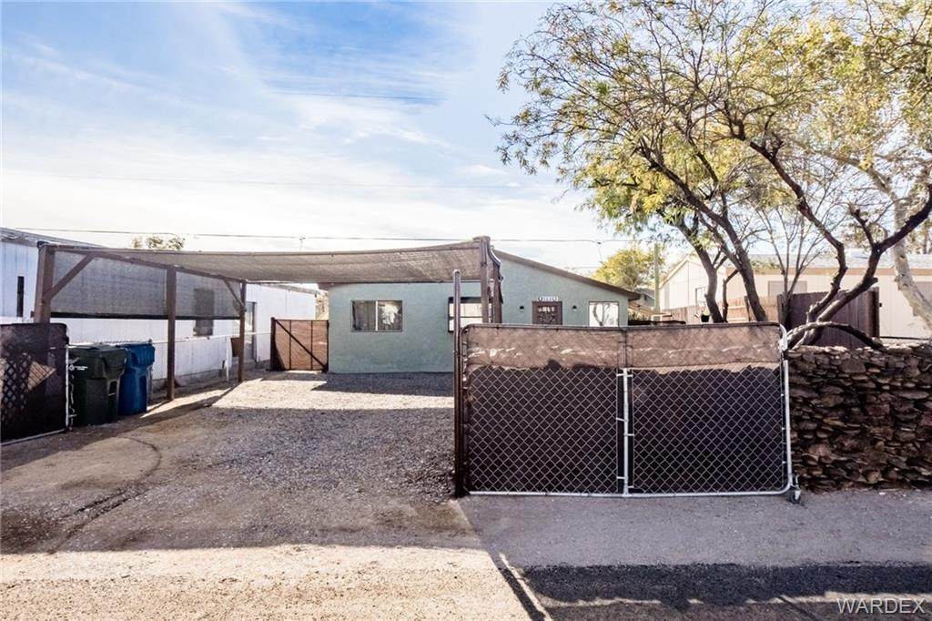 562 Mead Lane - Photo 1
