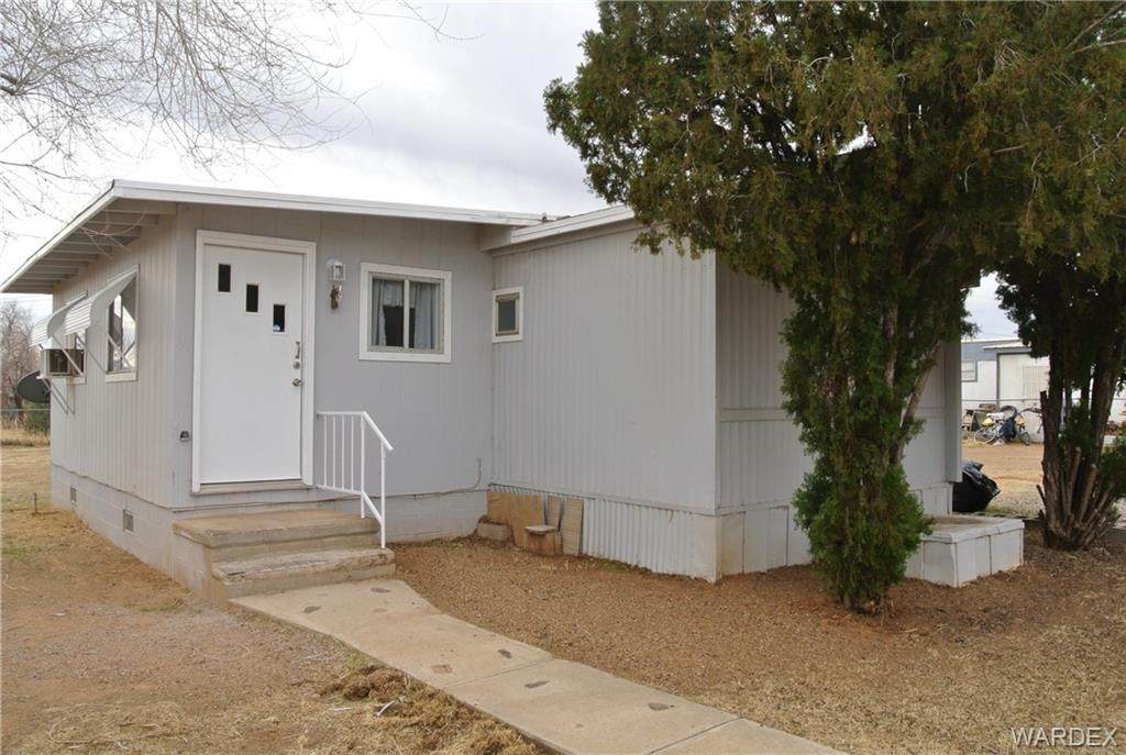 2780 Carver Avenue - Photo 1