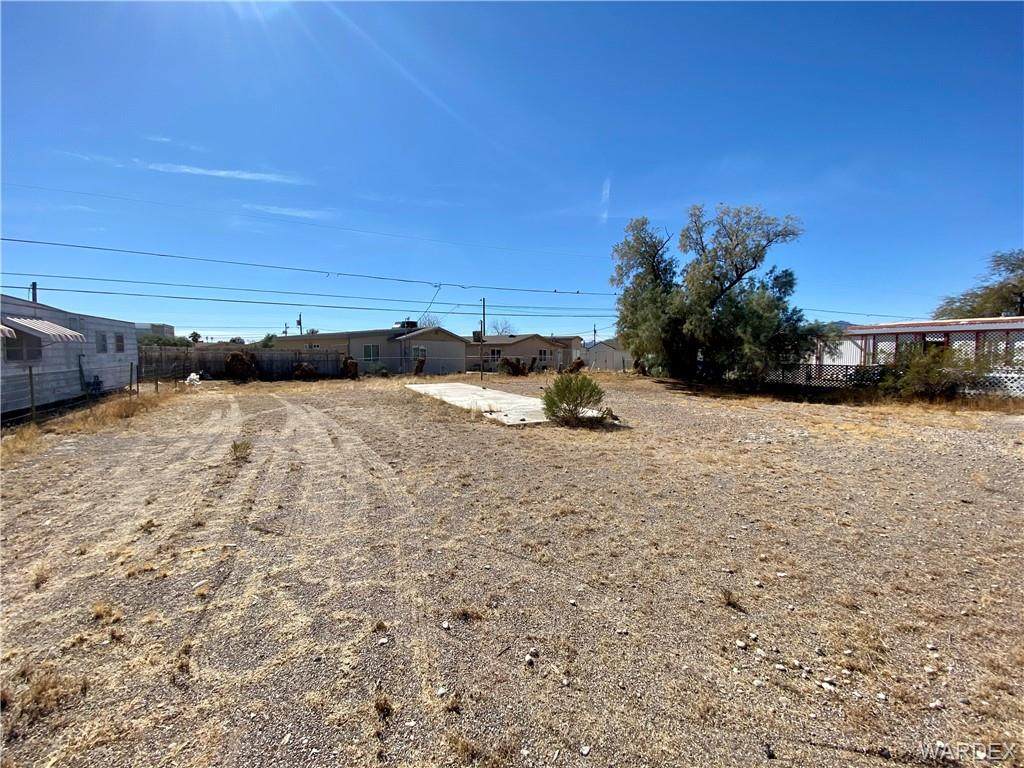 906 Sandy Beach Drive - Photo 1