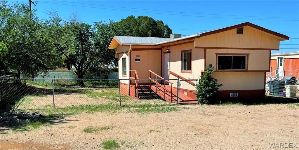 2920 Hearne Avenue - Photo 1