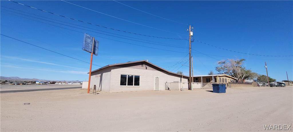2525 Pasadena Avenue - Photo 1