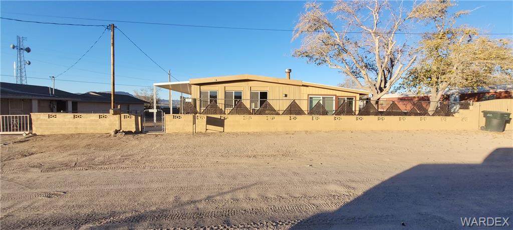 2533 Pasadena Avenue - Photo 1