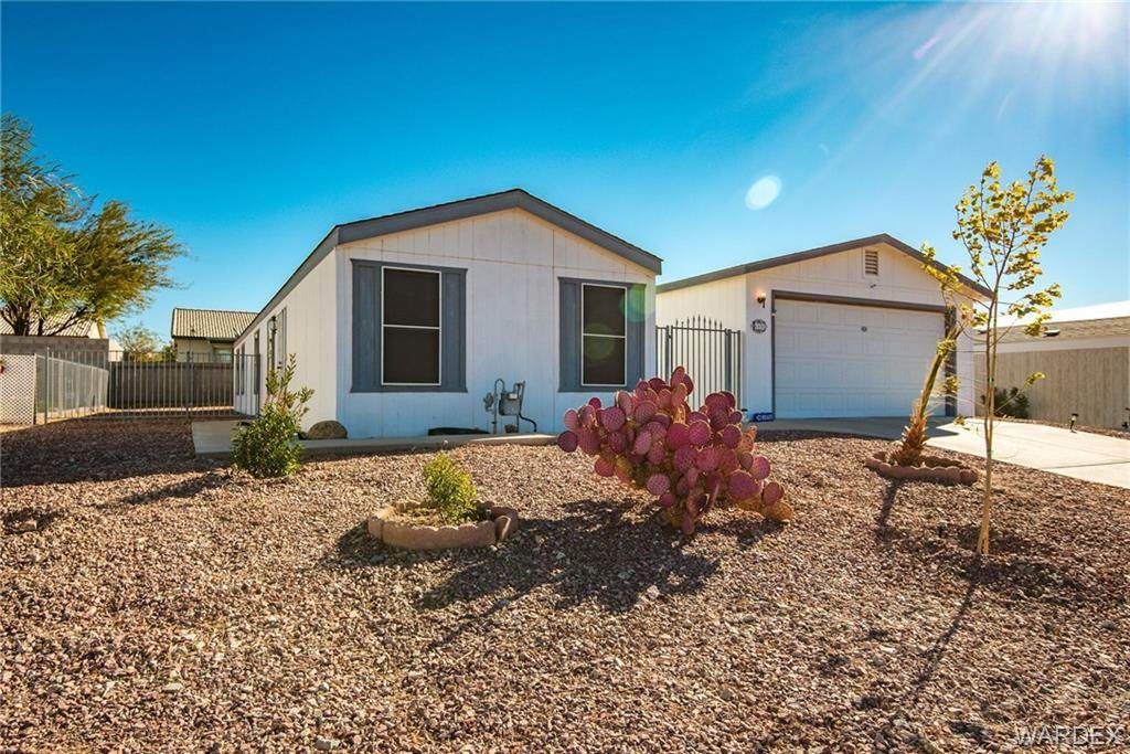 4480 Amanda Avenue - Photo 1