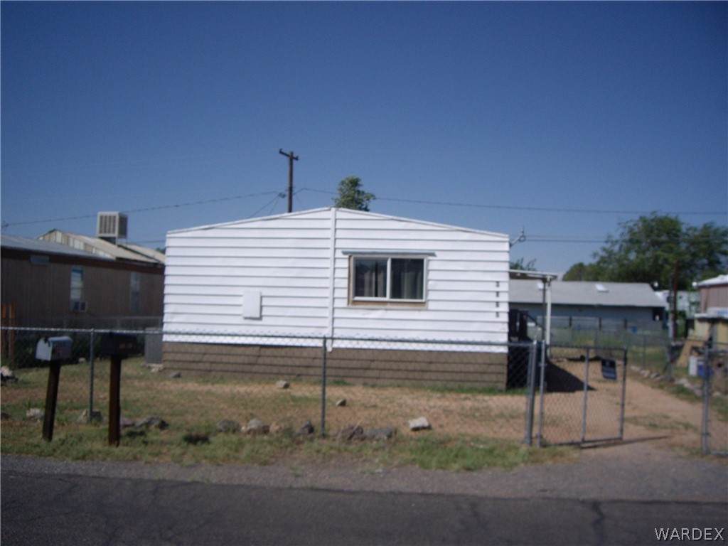 3865 John L. Avenue - Photo 1