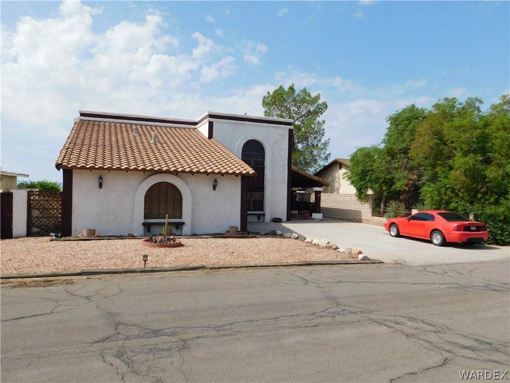 2531 Country Club Place - Photo 1
