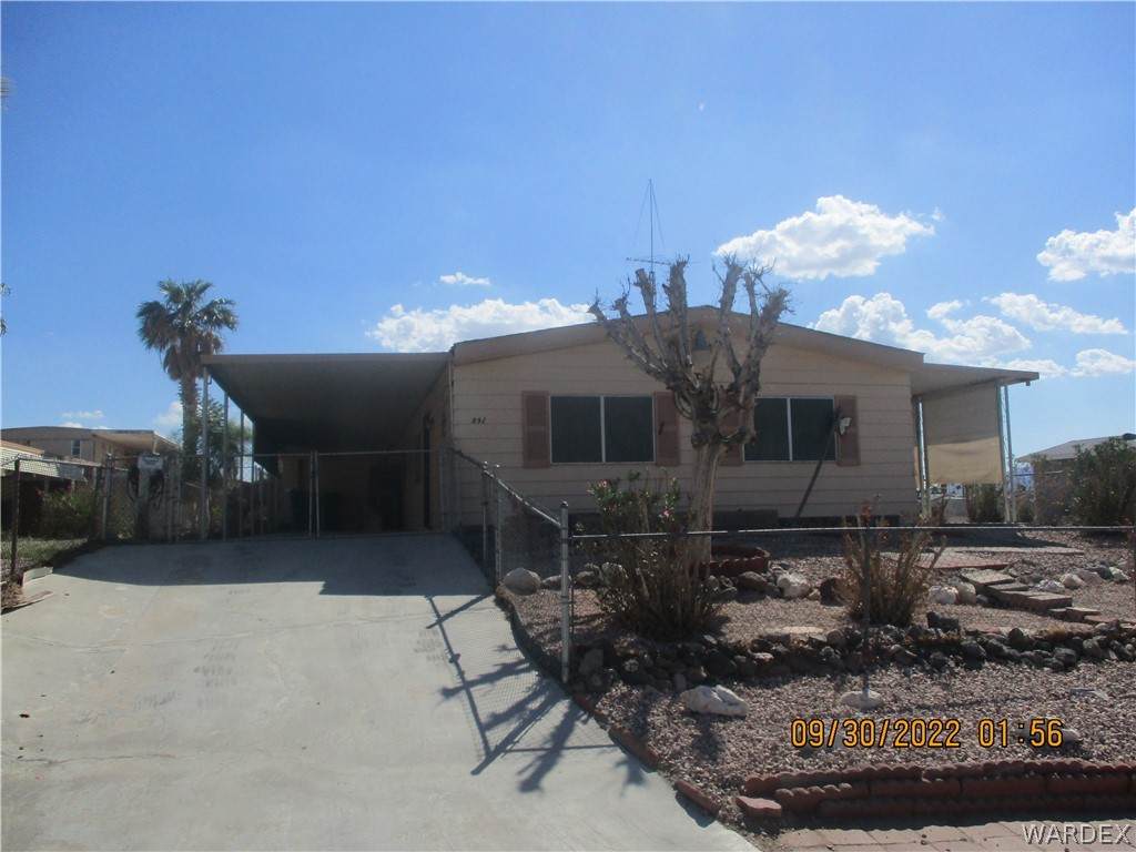 892 Roadrunner Drive - Photo 1