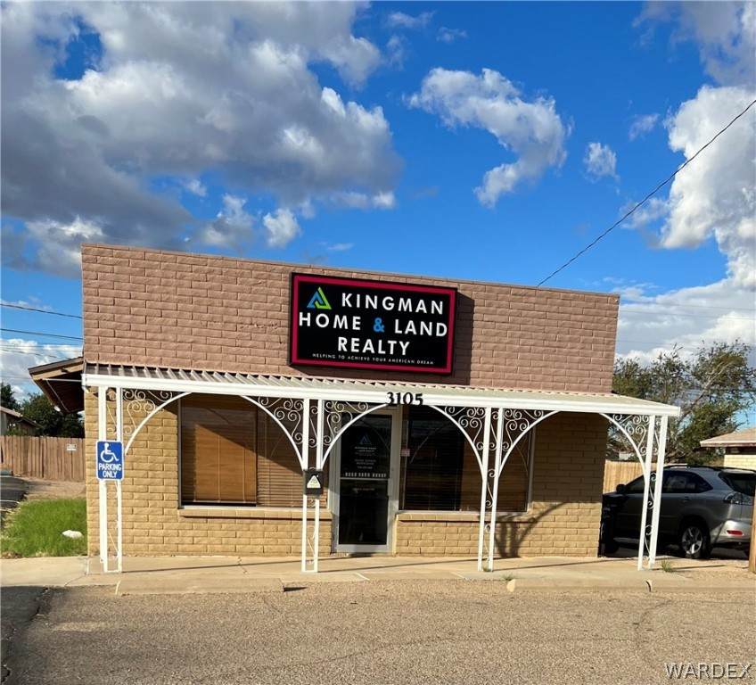 3105 Northern Avenue - Photo 1