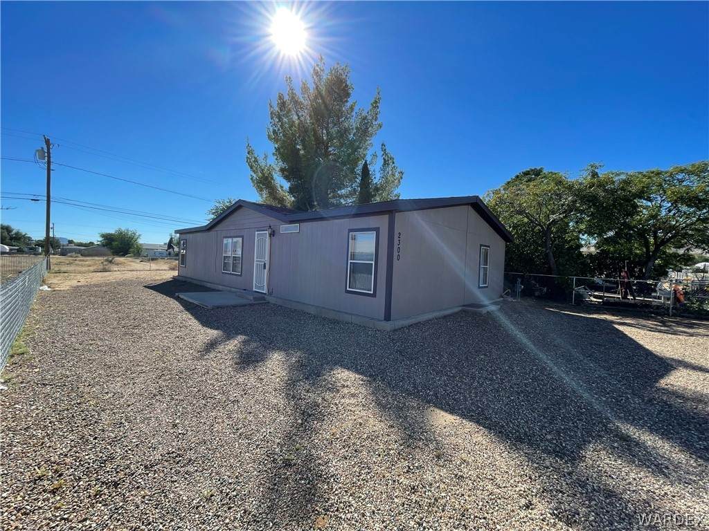 2300 Ames Avenue - Photo 1