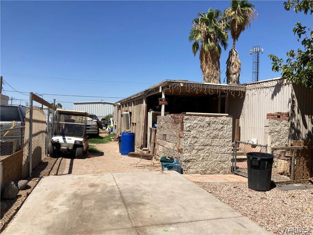 8827 Ash Street - Photo 1