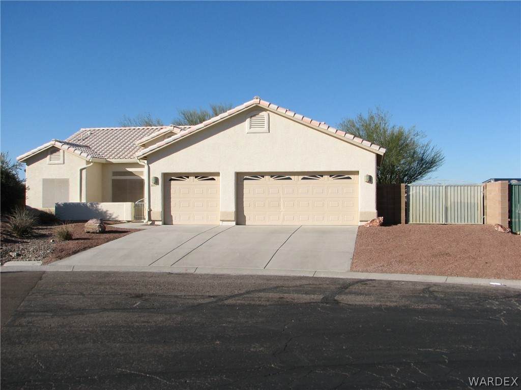 2829 Amberwood Drive - Photo 1
