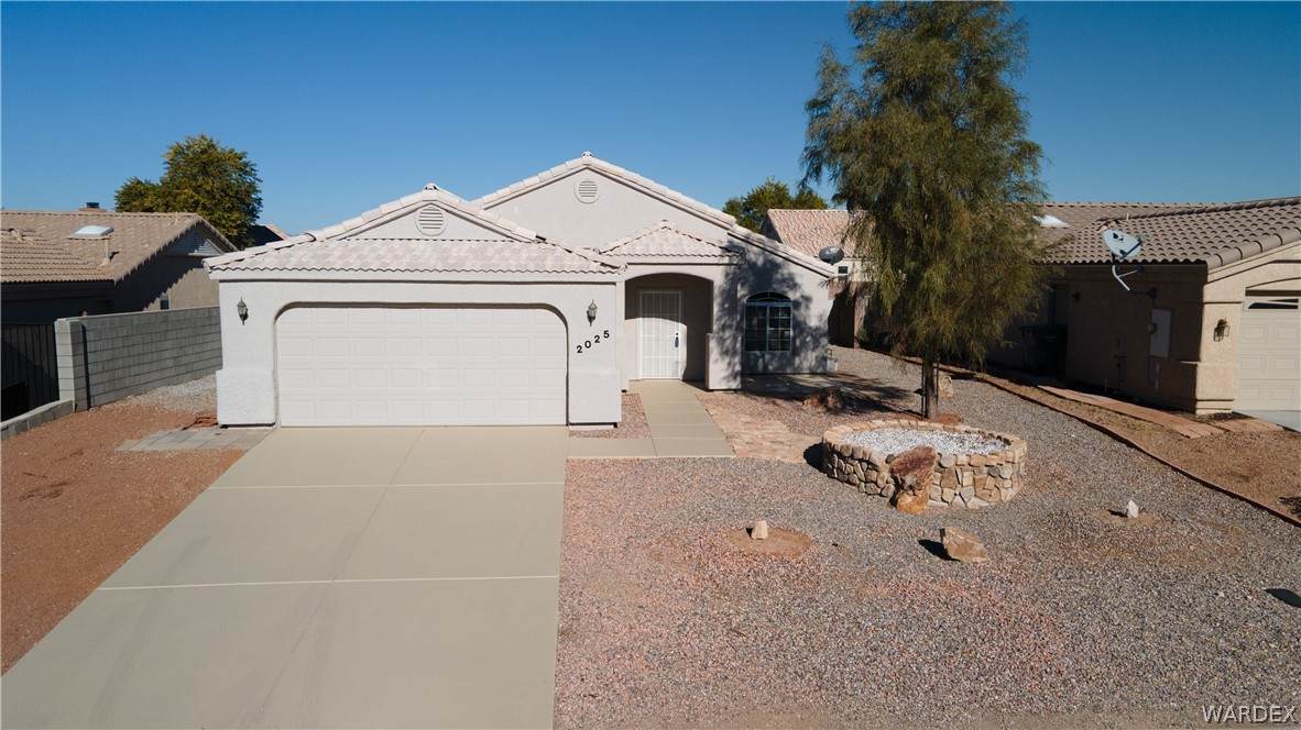 2025 Crystal Drive - Photo 1