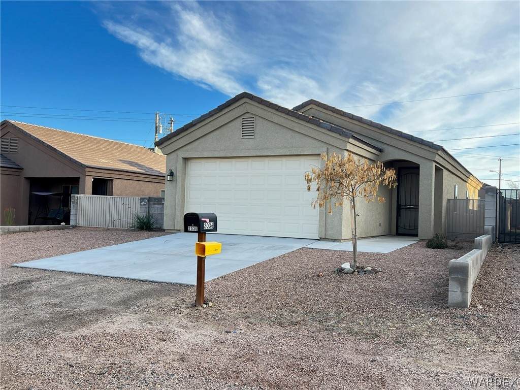 2036 Louise Avenue - Photo 1