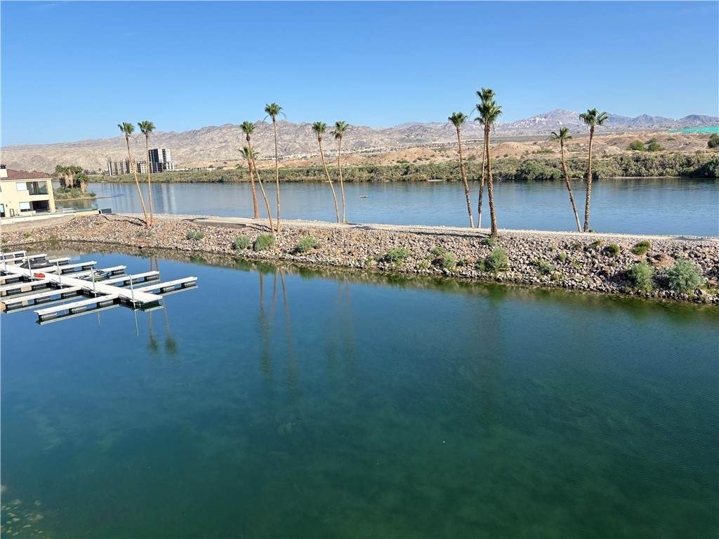 1800 Club House Way - Photo 1