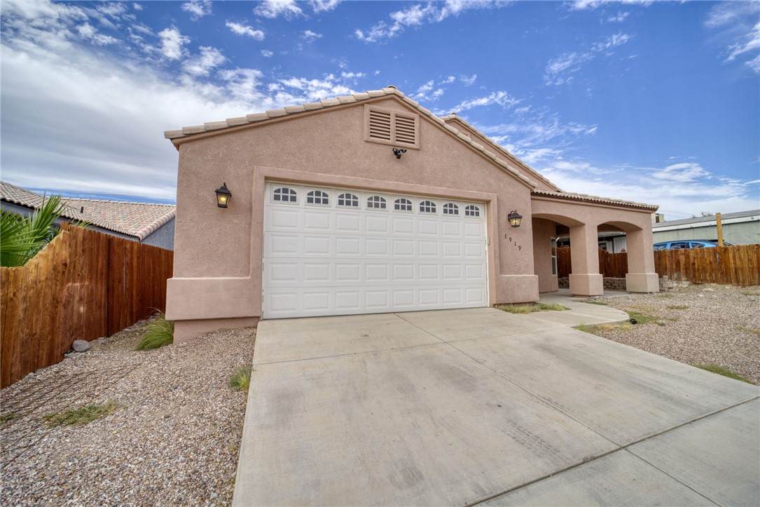 1919 Richardo Ave - Photo 1