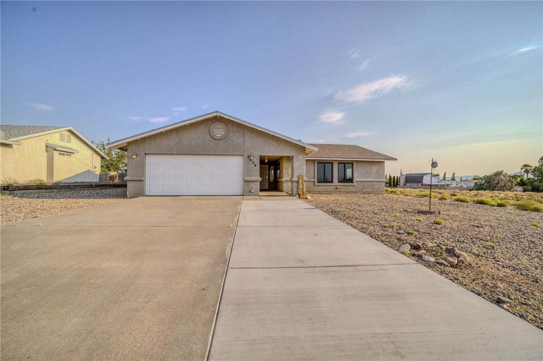 7634 Larkspur Drive - Photo 1