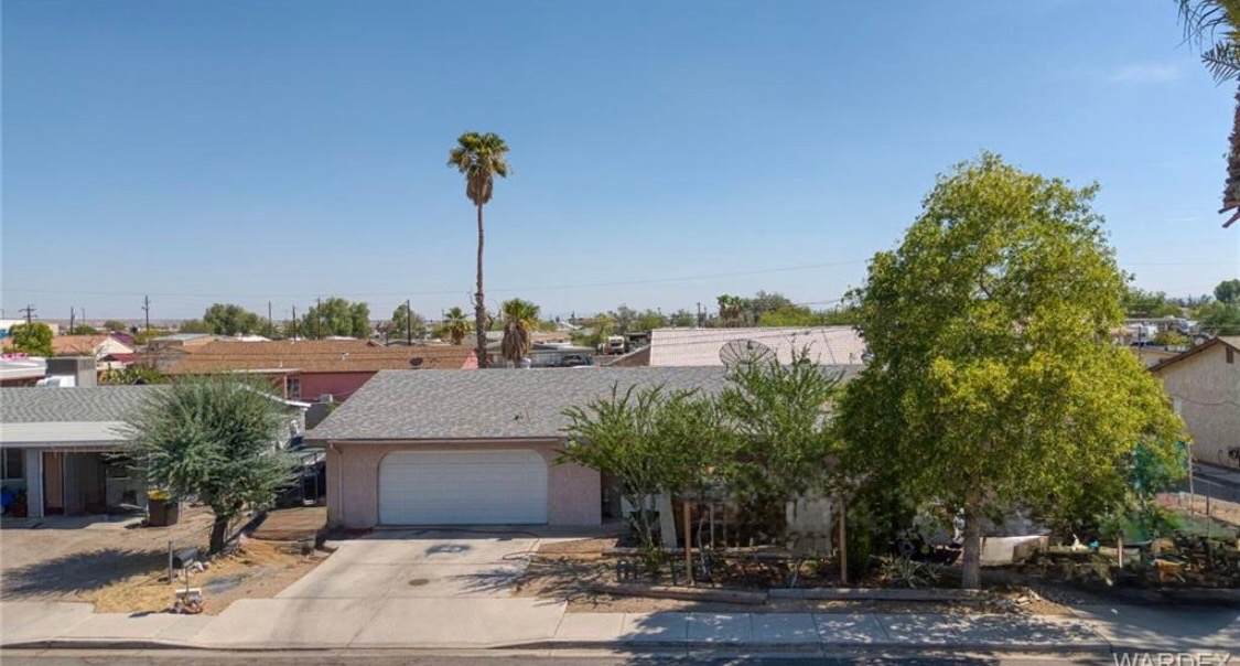 1846 Riviera Boulevard - Photo 1