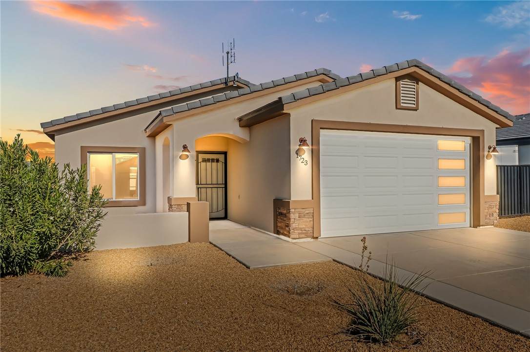 1723 Sugar Bush Place - Photo 1