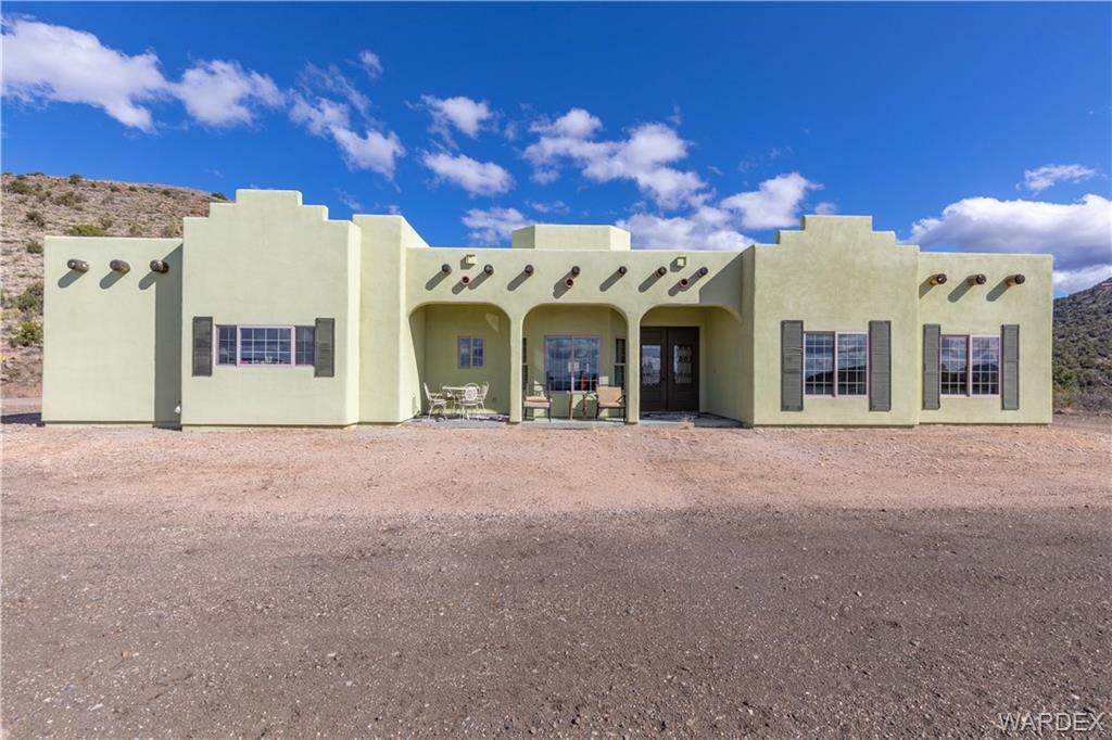 4310 Tomahawk Drive - Photo 1
