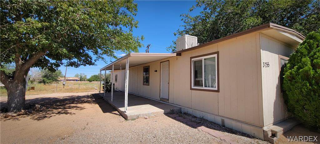 3755 Hearne Avenue - Photo 1