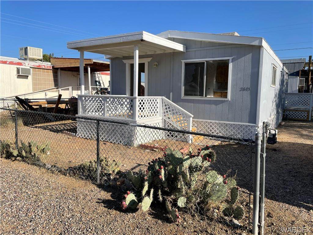 2615 Ames Avenue - Photo 1