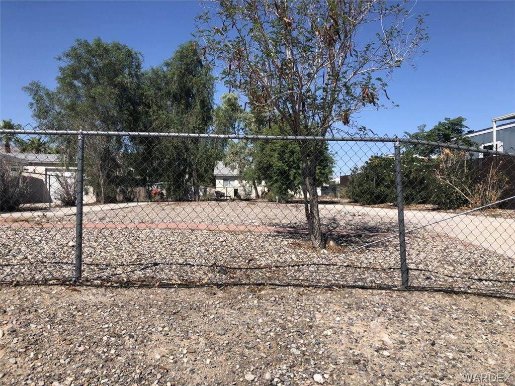 601 Stahlman - Photo 1