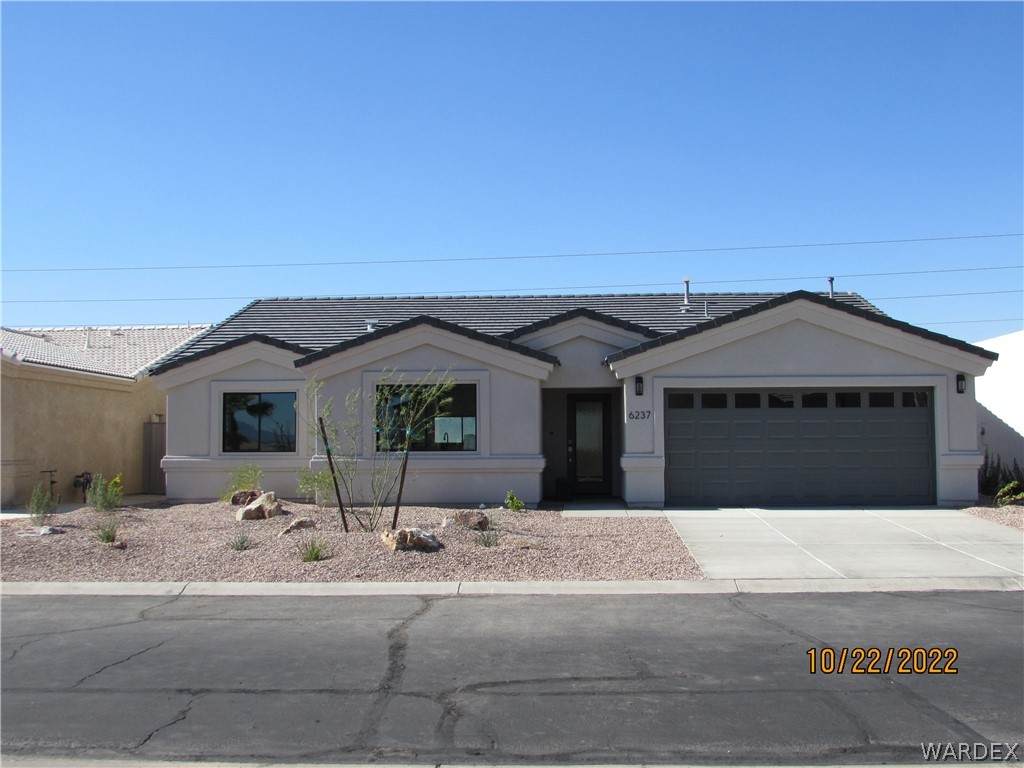 6237 Lago Grande Drive - Photo 1