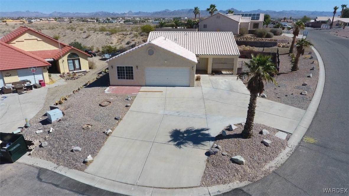 1863 La Entrada Place - Photo 1