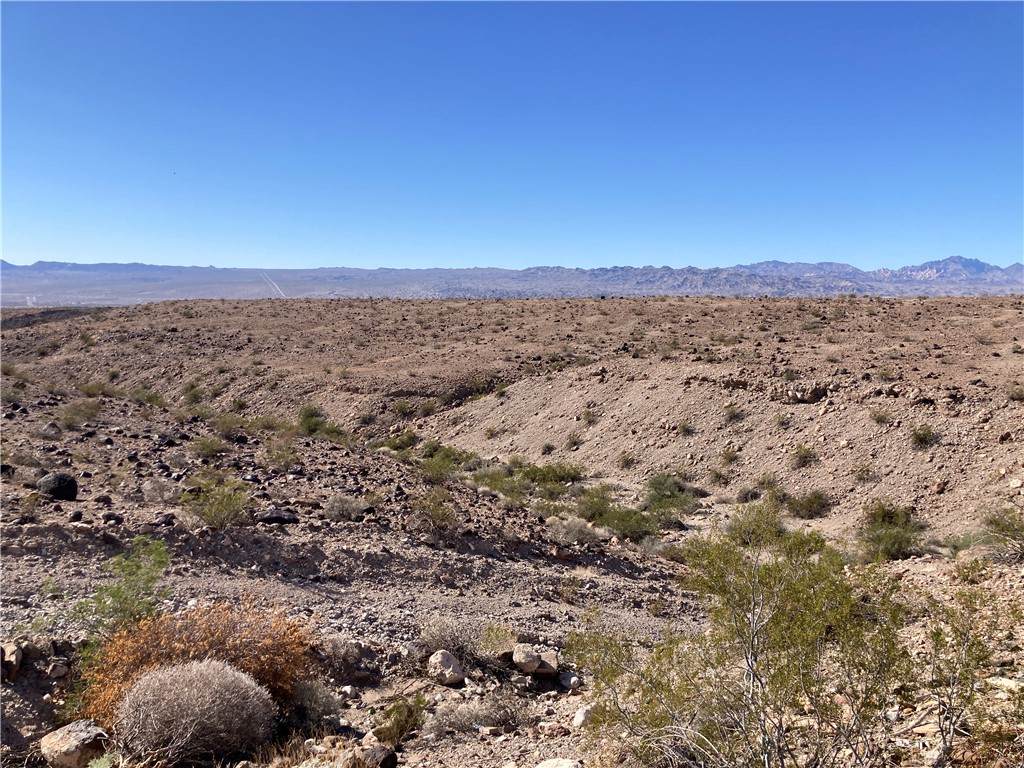 222-02-015 Bullhead Parkway - Photo 1