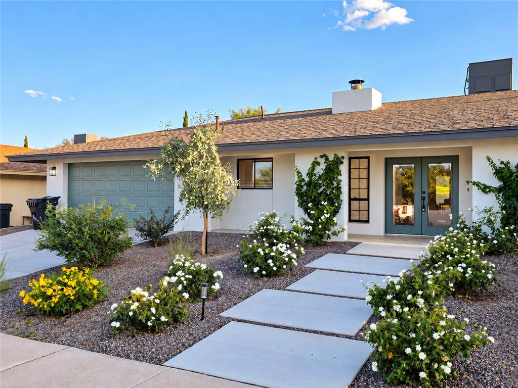390 Greenway Drive - Photo 1