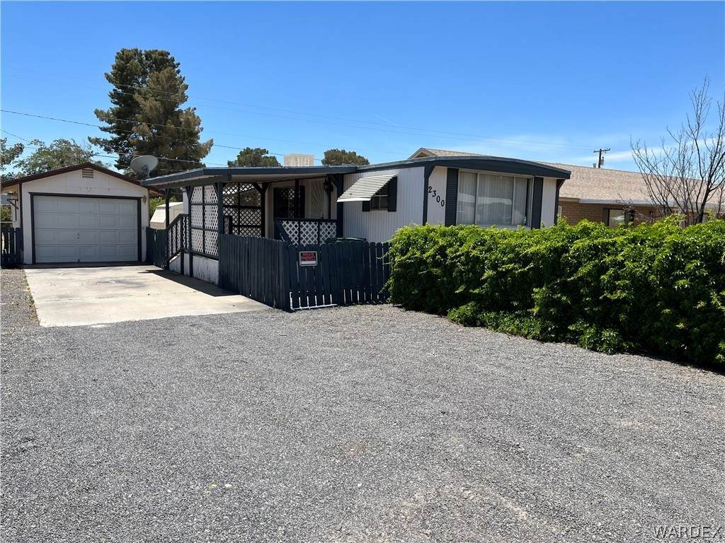 2300 Leroy Avenue - Photo 1