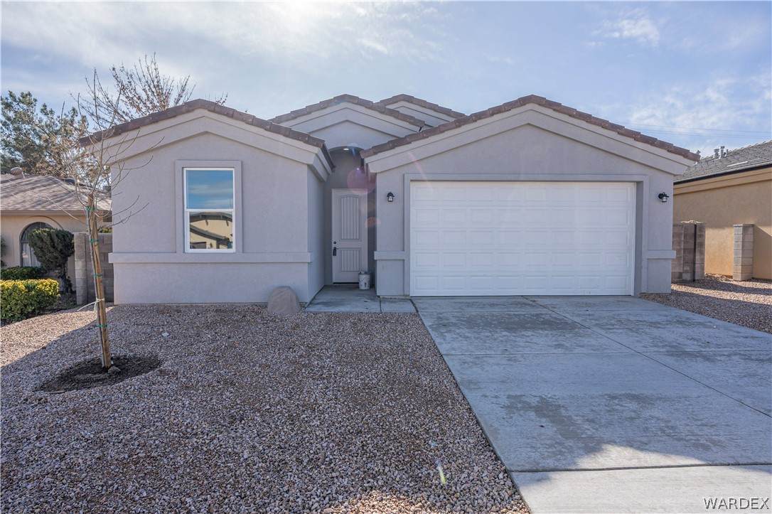 1802 Club Avenue - Photo 1