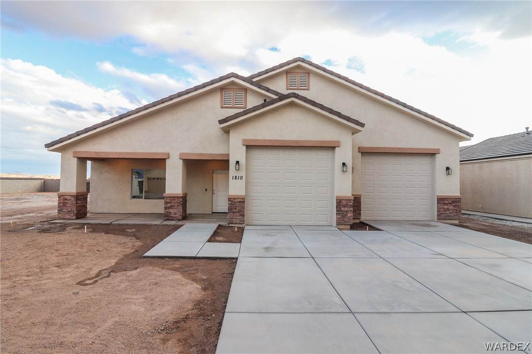 1810 Desert Bloom Drive - Photo 1