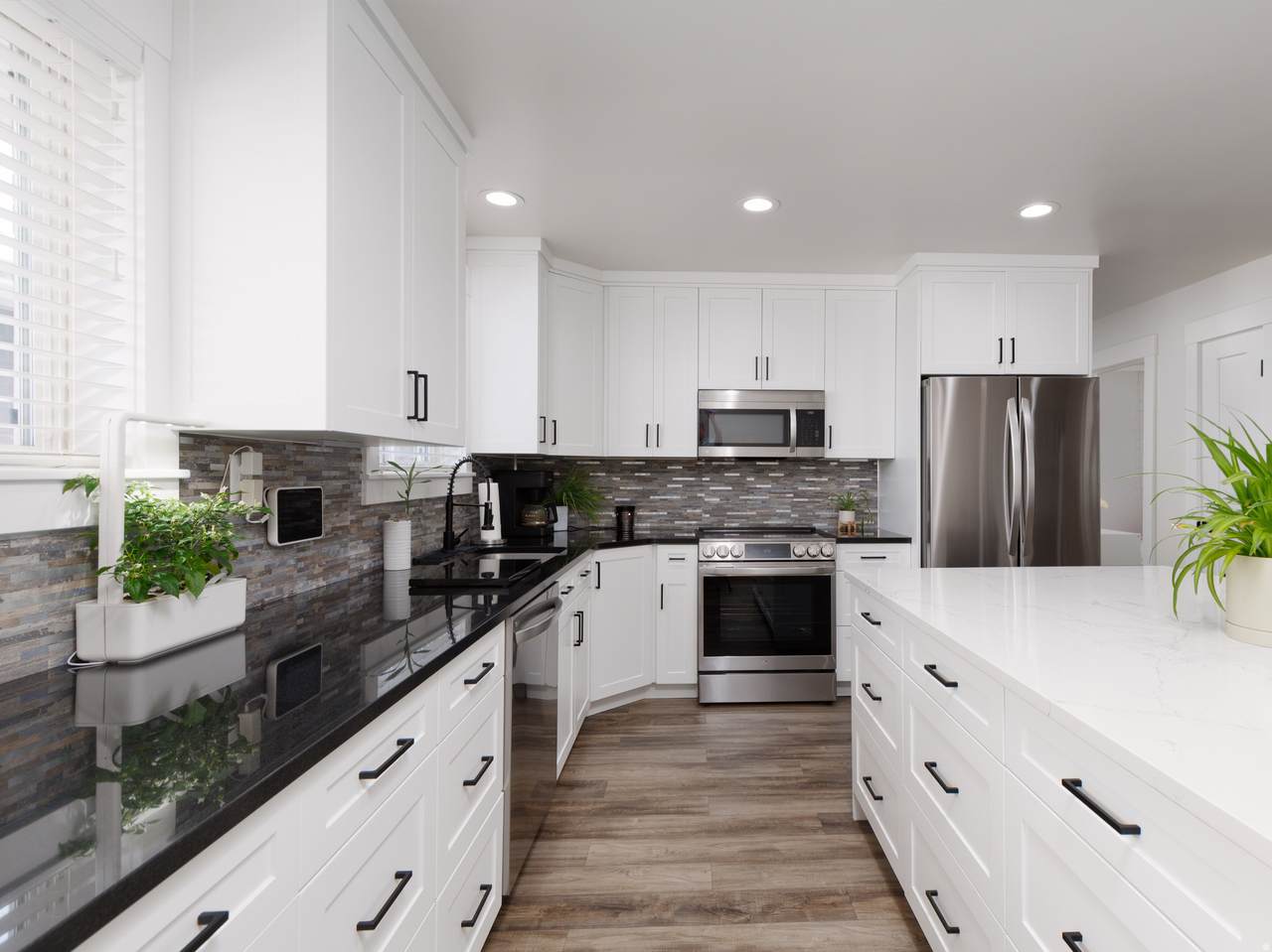 8252 Wood St - Photo 1
