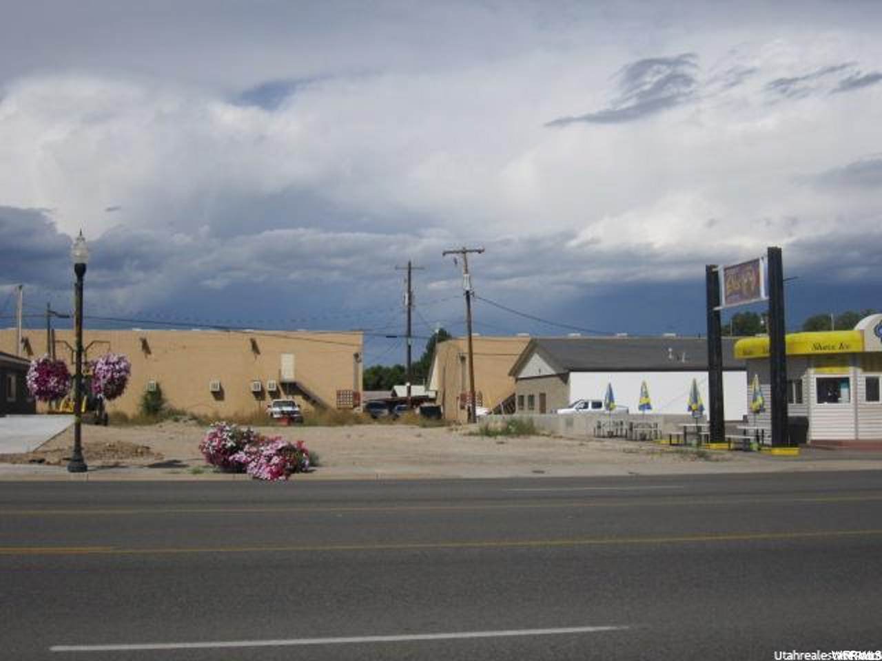 364 Main St - Photo 1